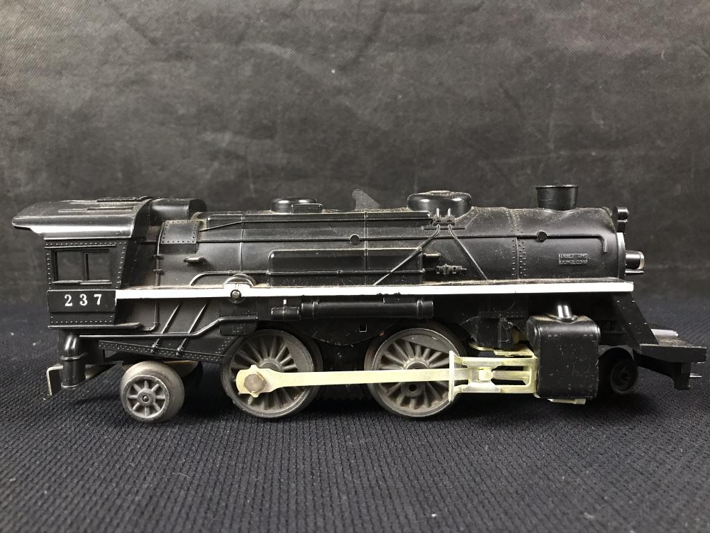 Lionel Steam Locomotive 237 & Tender: 237 & 107 Complete, Very Good Condition