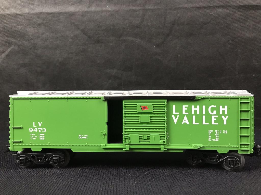 Lionel Lehigh Valley Box Car (1 of 3)