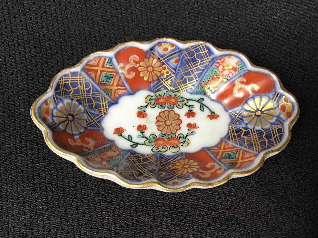 Imari Style Scalloped Oval Condiment Dish (1 of 2)