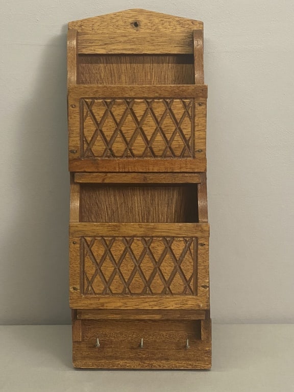 Wood Letter & Key Holder, Vintage (1 of 3)