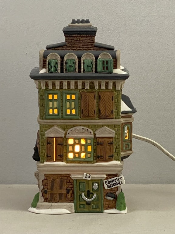 The Flat of Ebenezer Scrooge, Dickens Village (1 of 5)