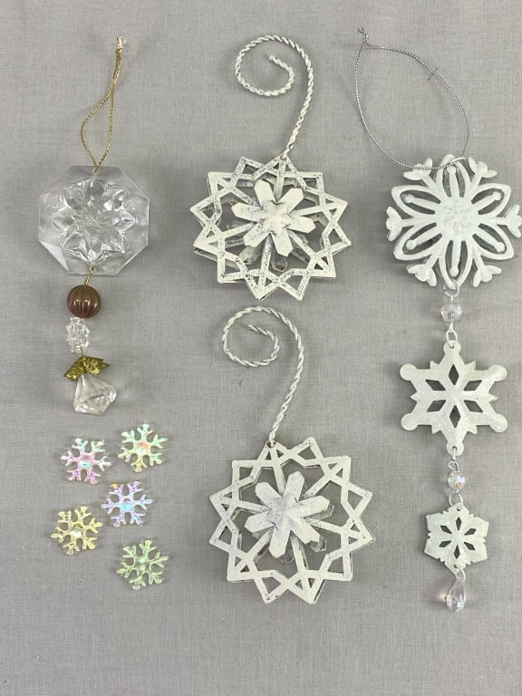 4 Large Ornaments and 5 Tiny Snow Flakes (1 of 1)