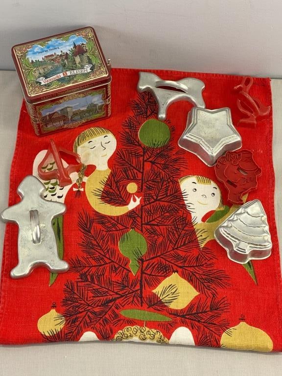 Baking Holiday Cookies (1 of 5)