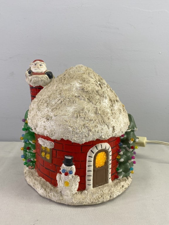Round House with Santa in the Chimney: Needs some roof cleaning. Music box inside does not work. 2 lbs. 4 oz.