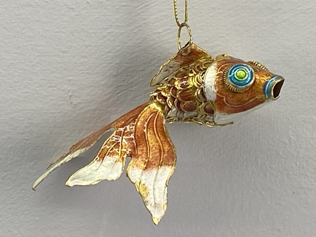 Japanese Koi Ornament: Articulated tail. 3.5" long x 2"d. 0.5 oz.