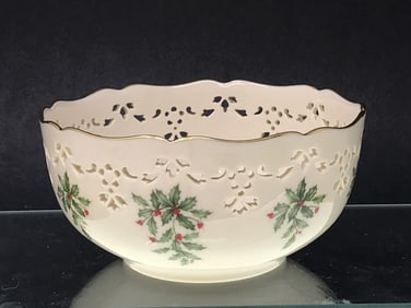 Lenox Holiday Medium Pierced Bowl, 24K Gold