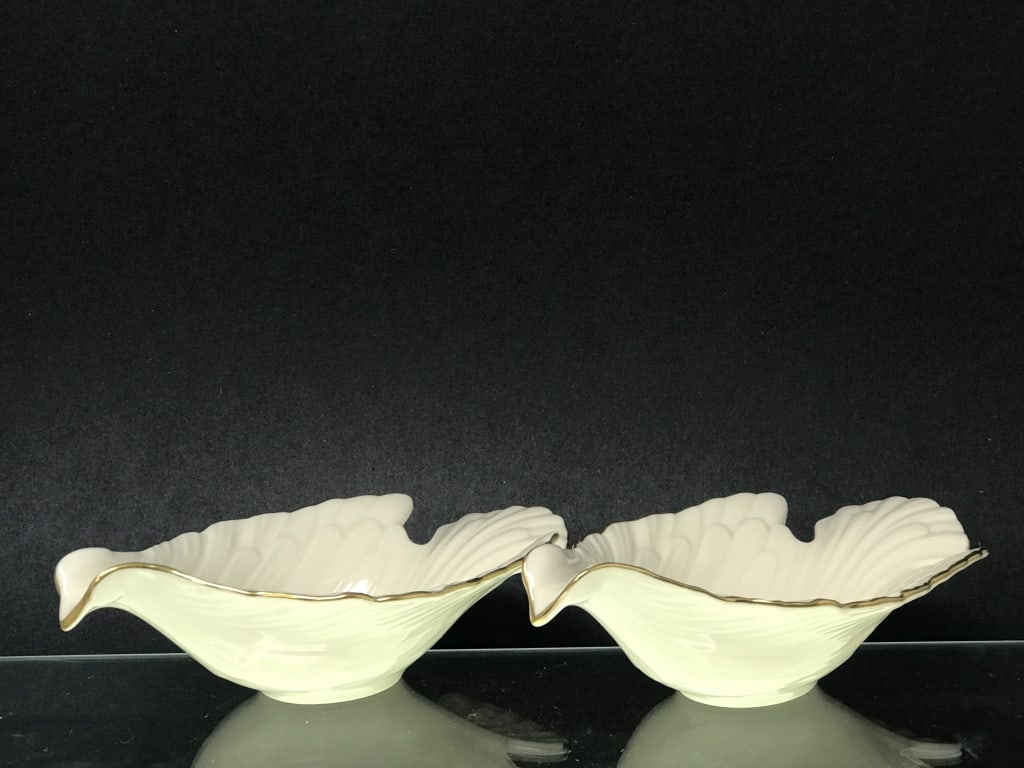 Pair of Lenox Dove Shaped Candy Dishes: Pair of Lenox Dove Shaped Candy Dishes. 24 K Gold Trim. 2.5"h x 8"w x 5"d. 1 lb. 1 oz.