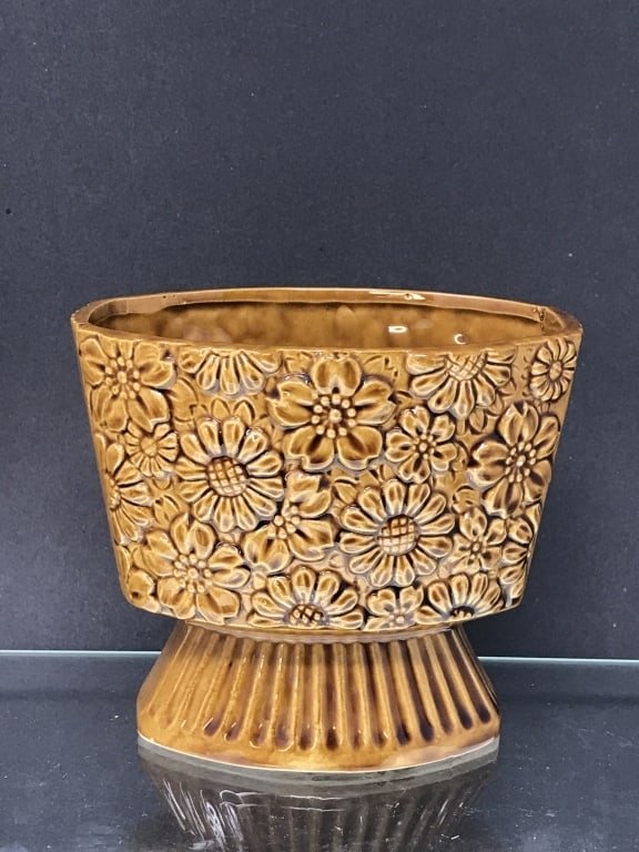 Carmel Colored Pottery Planter: Carmel Colored Pottery Planter. 4.75"h x 5.5"w x 4"d. Unmarked, 14 oz.