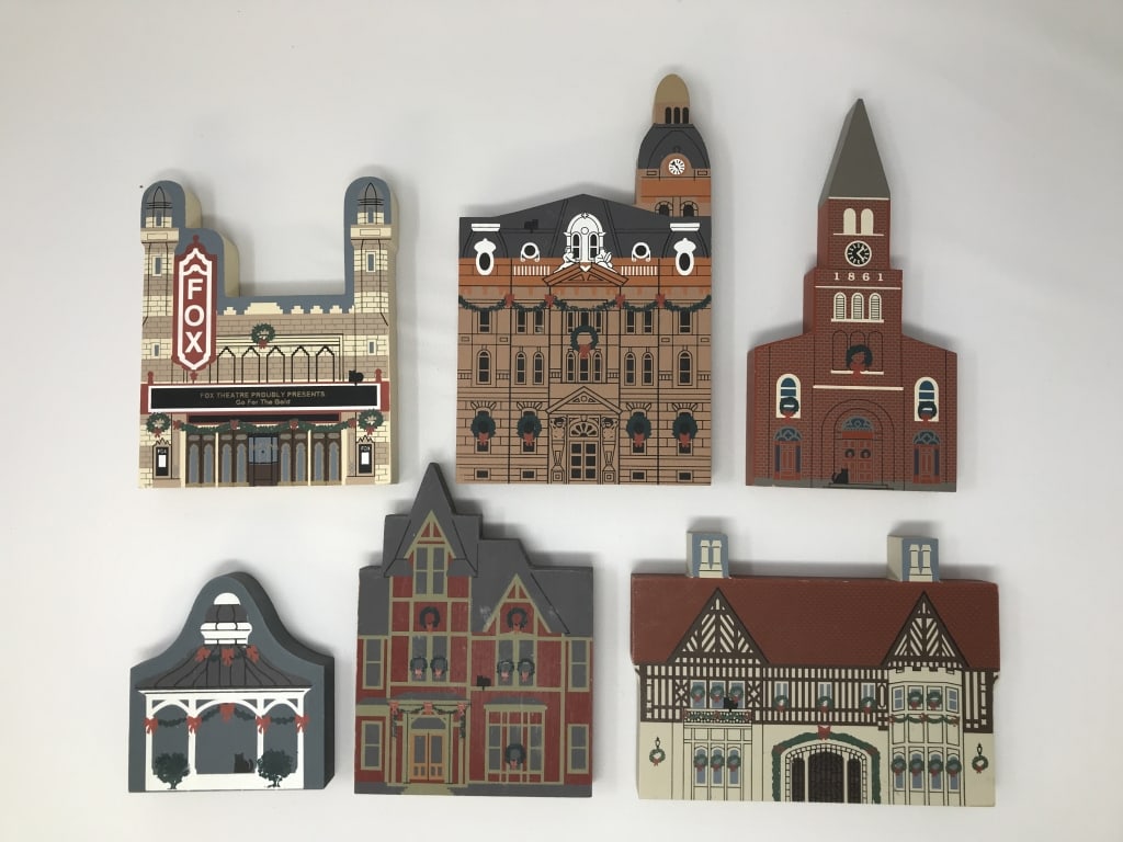 The Cat's Meow Village, 6 Pieces: The Cat's Meow Village Wood Cut-Outs. Gazebo, Overholt House, Atlanta Callanwolde Fine Arts, Atlanta Fox Theater, Wayne Country Court House, St. Charles - St. Peter's Catholic Church.