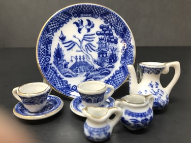 Miniature Vintage Blue Willow Tea Set