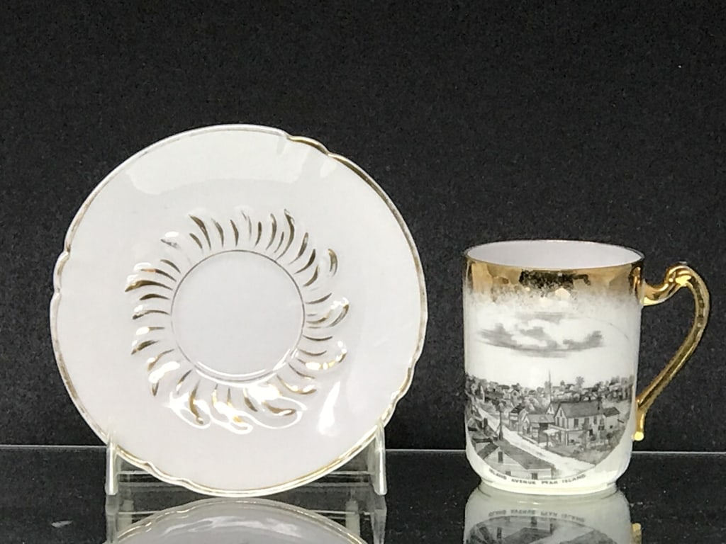 Peak Island, Maine 1920's Souvenir Cup & Saucer (1 of 4)