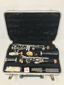 Selmer Bundy Resonite Clarinet