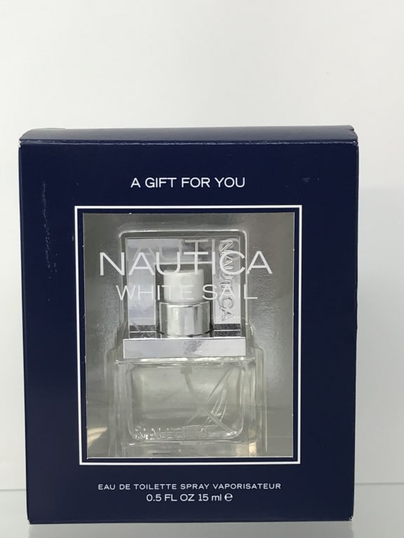 Nautica White Sail Eau de Toilette Spray: Nautica White Sail Eau de Toilette Spray 0.5 fl. oz.. 15 ml. 3.8 oz in box. 4.75"h x 4"w x 1 5/8"d. Men's Cologne Spray.