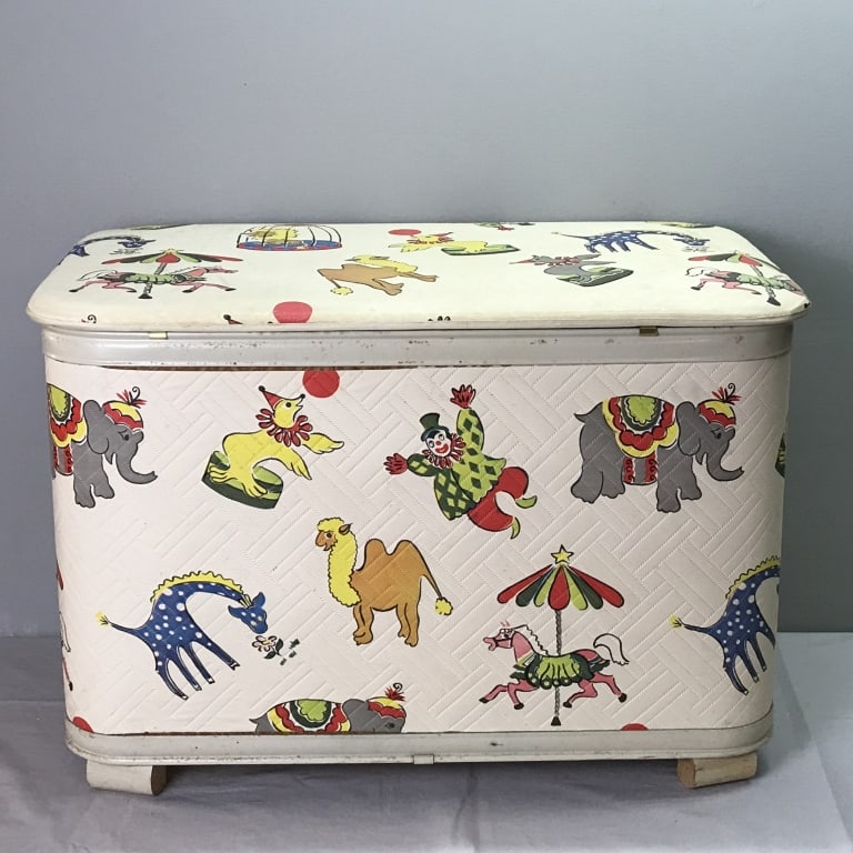 Vintage Pearl-Wick Child's Toy Chest (1 of 4)