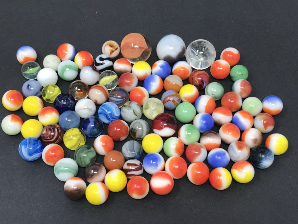 88 Marbles Plus 3 Shooters: 88 Marbles Plus 3 Shooters. 6" x 3.5" x 2"d. (in bag). 1lb. 1oz.