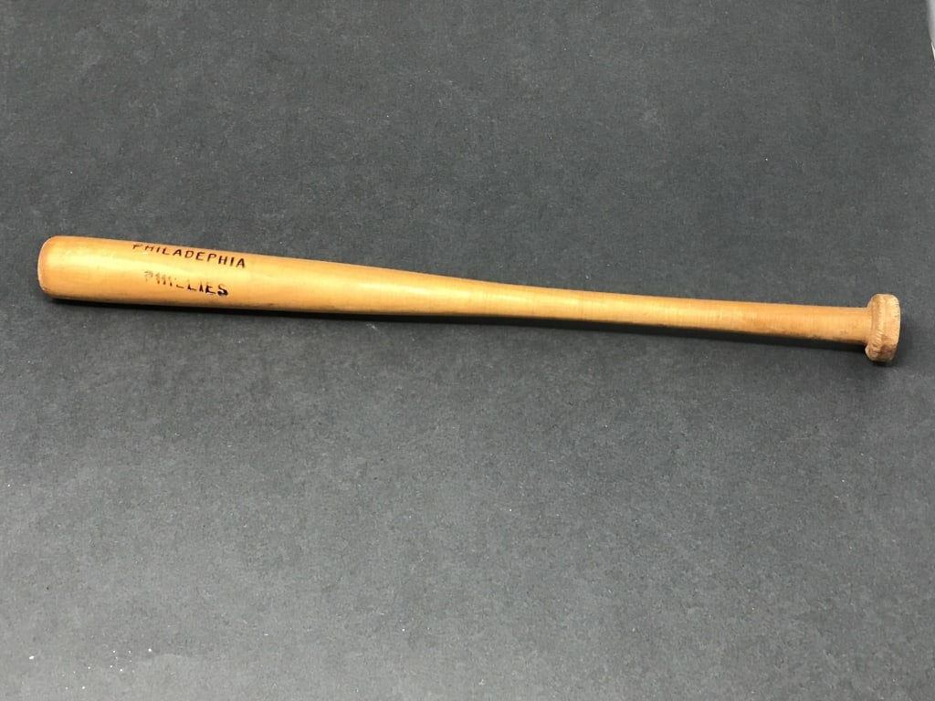 Philadelphia Phillies Souvenir Baseball Bat (1 of 3)