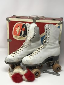 Ladies Size 7 Roller Skates with Travel Case