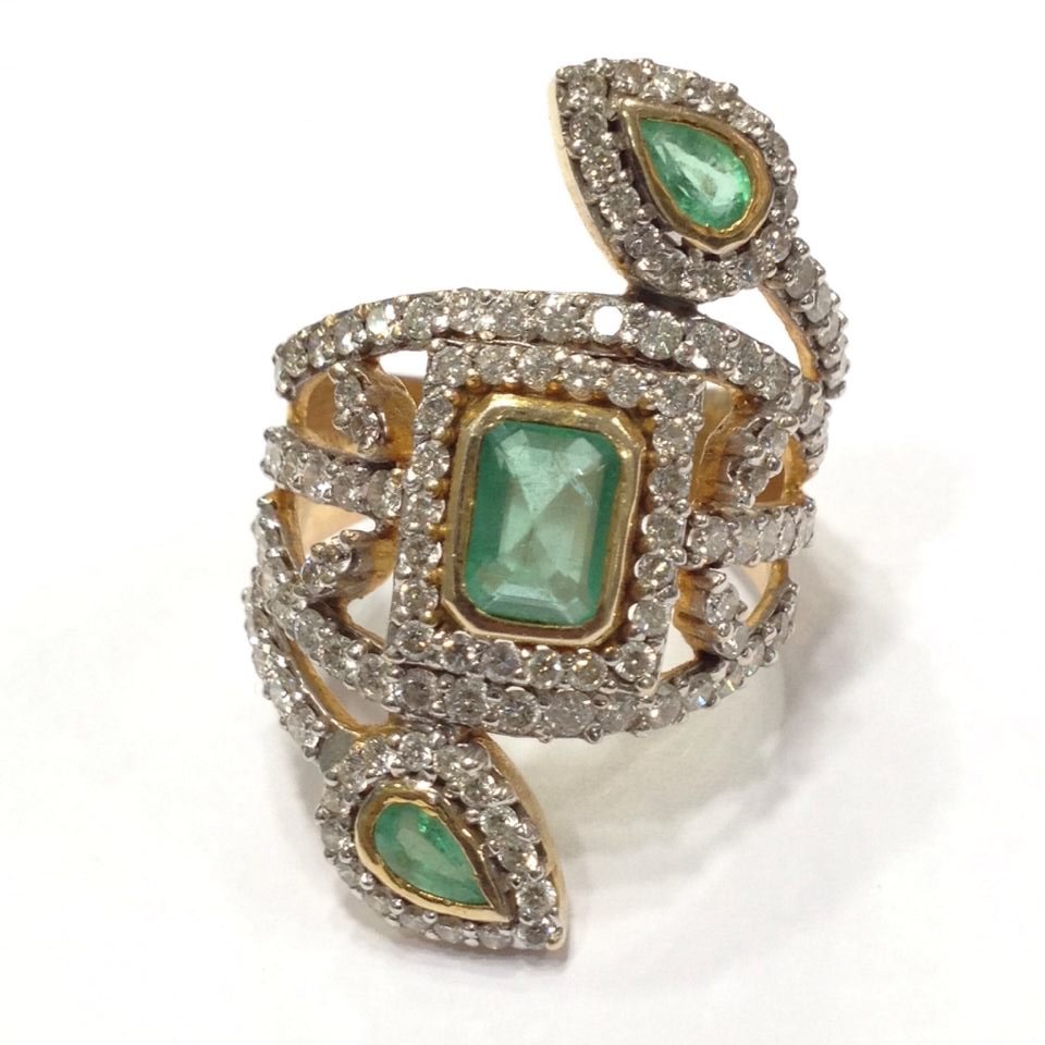 14 KT YELLOW GOLD EMERALD AND DIAMOND RING (1 of 6)