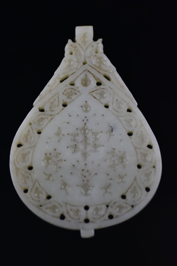 Antique Mughal style carved jade big size pendent (1 of 8)