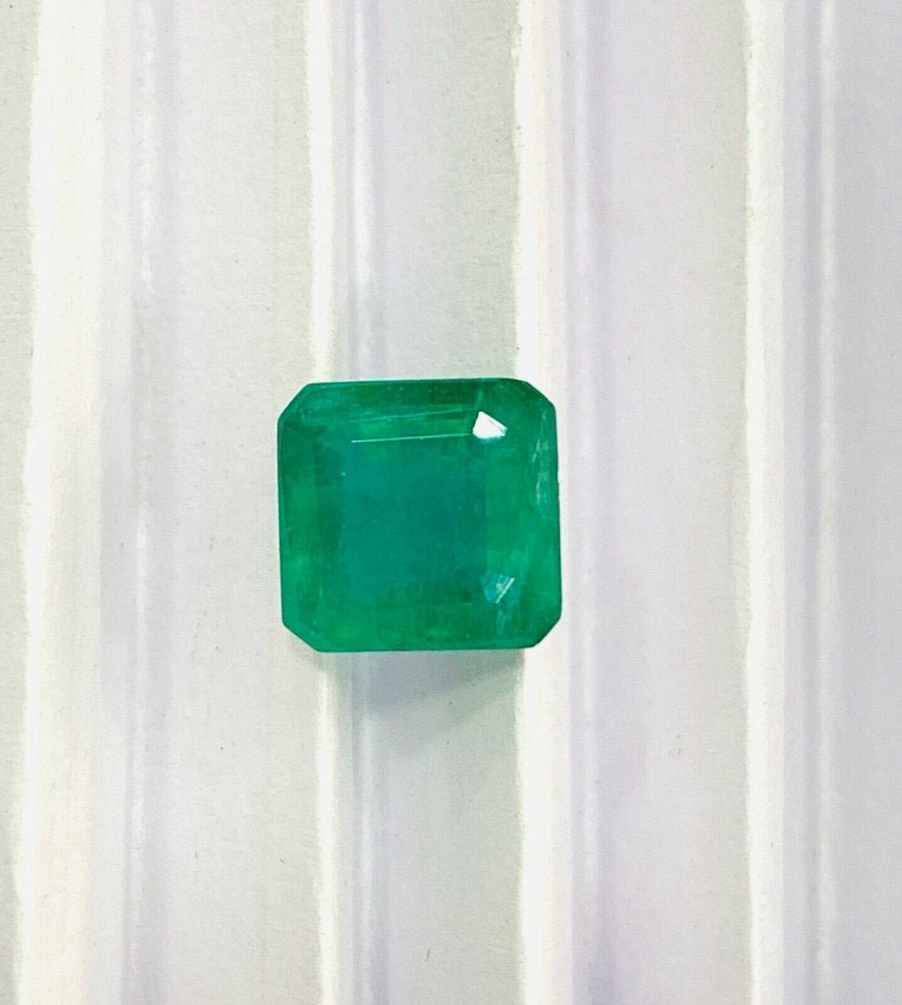 LOOSE 2.62 CT NATURAL EMERALD (origin -Zambian ) (1 of 4)