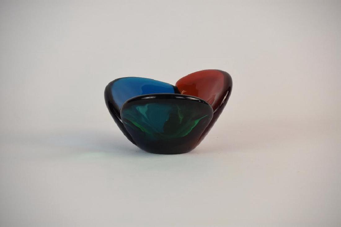 Tricolor bubble ashtray
