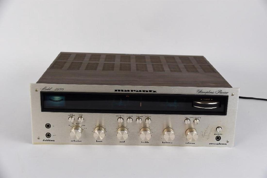 Marantz Stereo Receiver Model 2230 (1 of 6)
