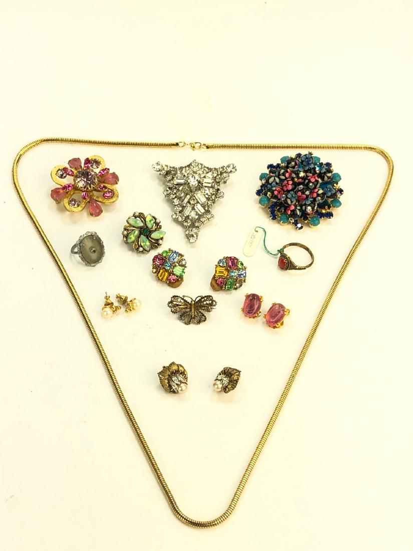 Lot of 12 Costume Jewelry Pieces (1 of 10)