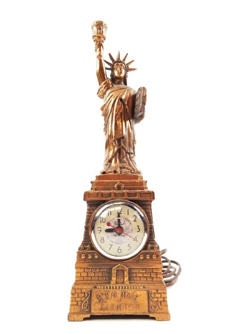 Vintage Statue Of Liberty Souvenir Clock Lamp