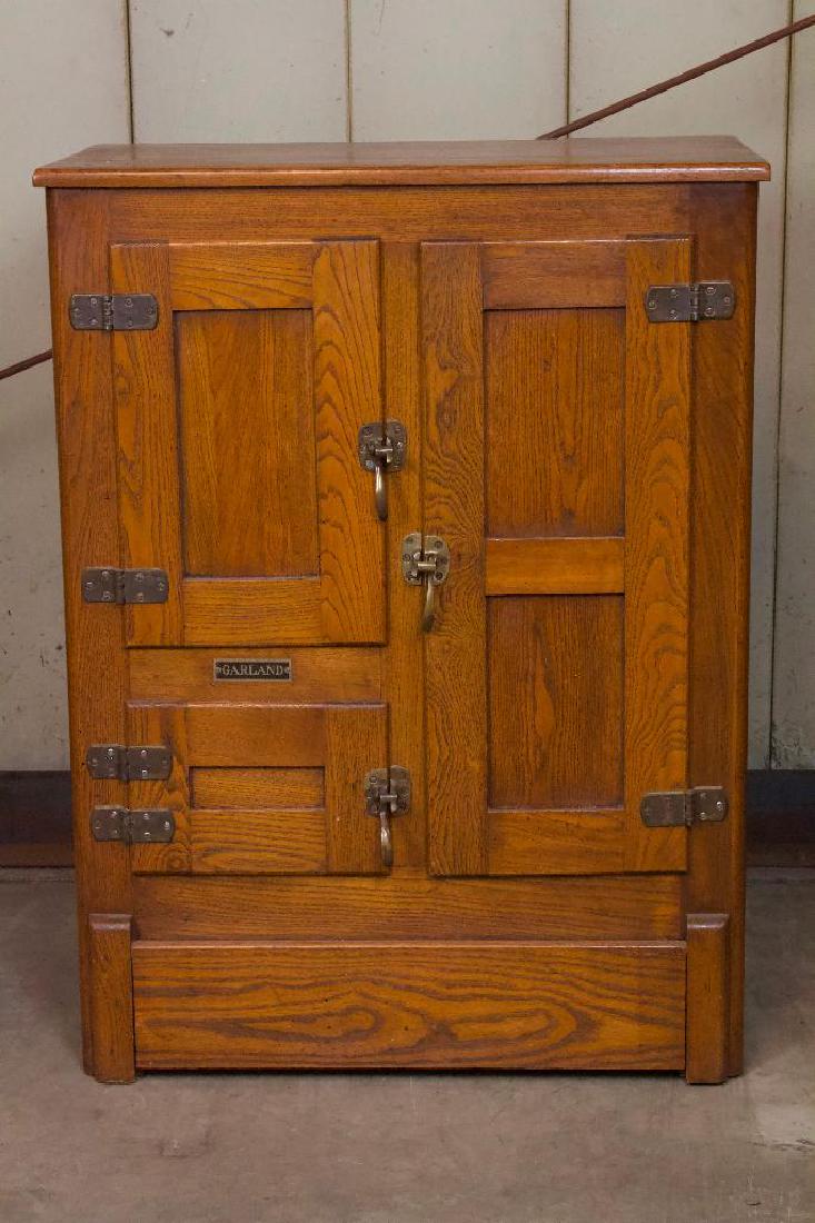 Antique Garland Co. Ice Chest (1 of 6)
