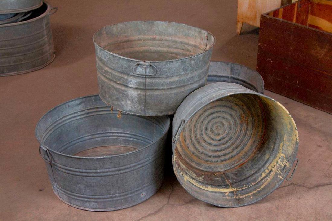 Lot of 4 Medium Galvanized Tubs (1 of 6)
