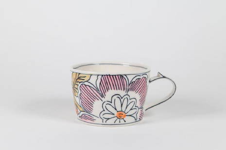 Molly Hatch (American) Folk Flower Design Ceramic Cup: Molly Hatch (American) Folk Flower Design Ceramic Mug. Signature on bottom. Good Condition. 4"D x 2 3/4"H