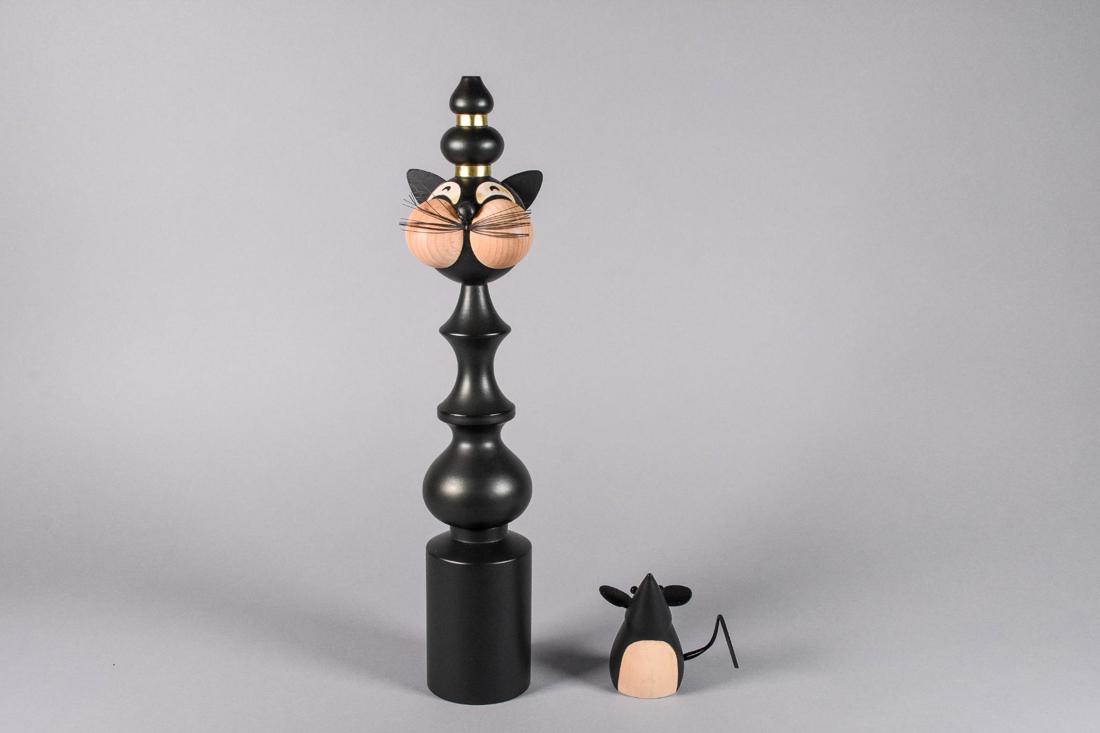 Laurids Lonborg Mid Century Modern Salt and Pepper: Vintage Laurids Lonborg Mid Century Modern cat peppermill and mouse salt shaker. CREATOR: Laurids Lonborg. PLACE OF ORIGIN: Denmark. PERIOD: Mid 1950's- 1960's. MATERIALS: Wood.