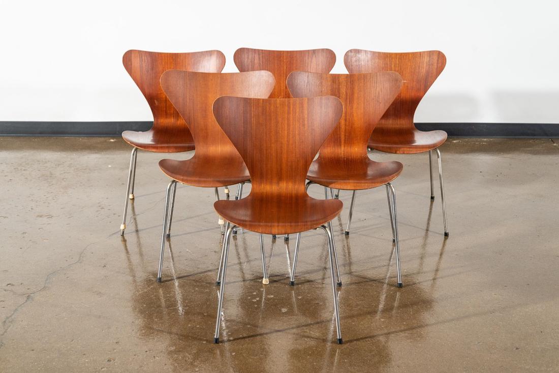 Set of Six (6) Early Arne Jacobsen Model 3107 Chairs: Set of six (6) Early edition of the Model 3107 butterfly chair designed by Arne Jacobsen in 1955 and produced by the Danish manufacturer Fritz Hansen in 1968. CREATOR: Arne Jacobsen (Designer), Fritz