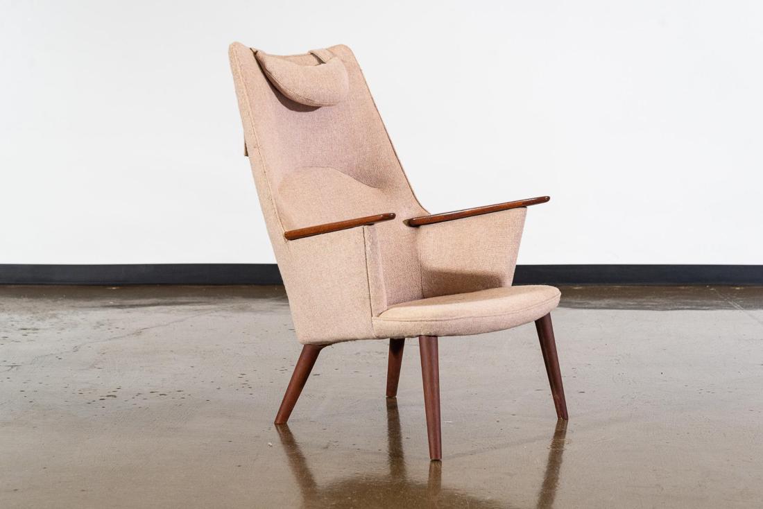 Hans J Wegner Mama Bear Chair May 26 2019 Block Auction