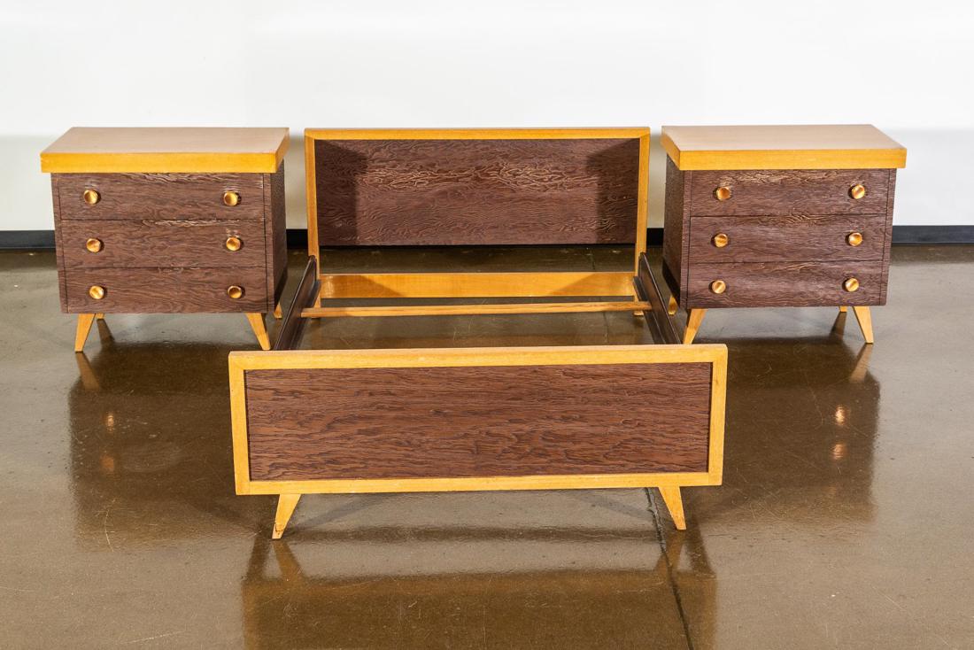 RARE Paul Frankl for Brown Saltman Bed Set: RARE Paul Frankl for Brown Saltman Bed Set. Includes: One (1) Full size bed frame. It includes a headboard, footboard and two original side rails. CONDITION: Good vintage condition. Some minor wear. R