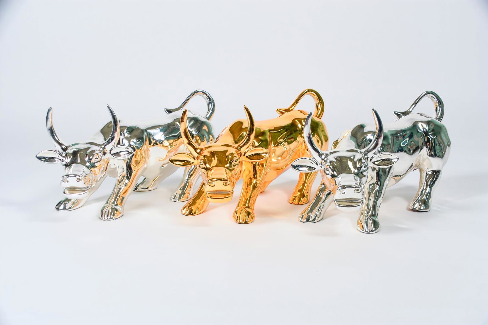 Hydro Bull Sculpture Chrome Set of 3 (1 of 7)