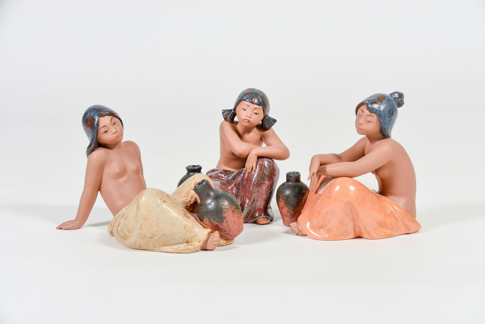 Set of Three Lladro Girls With Water Urns (1 of 20)