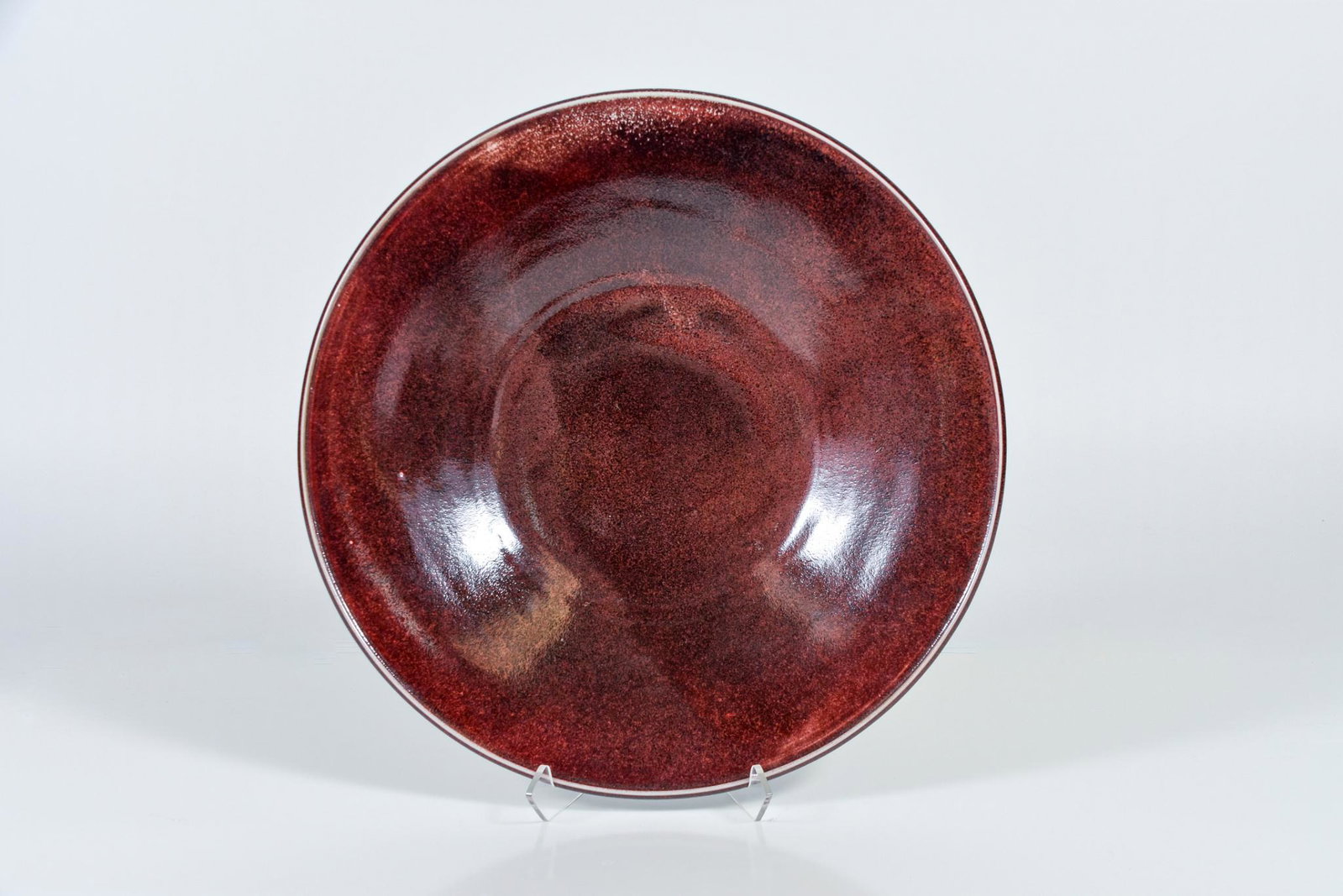 Ron Dier High Fired Earthenware Platter: Ron Dier High Fired Earthenware Platter with Dark Brown Glaze. Signed on Bottom Dier 84. D18.5 x H2.5 NAVIS Pack and Ship will be handling the shipping of all items from this auction. Go to: http://bl