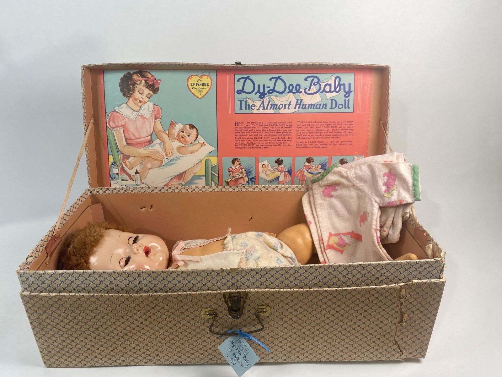 Dy-Dee Baby and case (1 of 7)