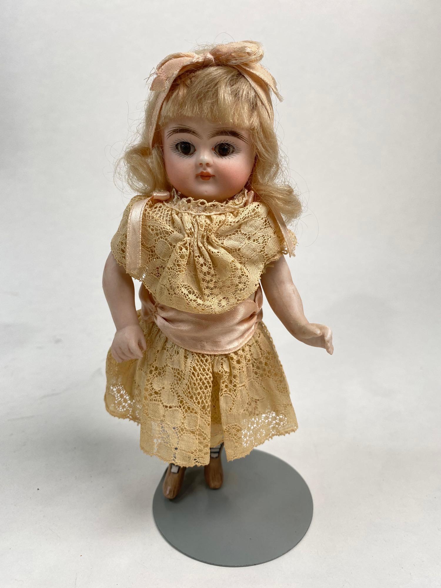 German doll all bisque girl 1890s (1 of 3)