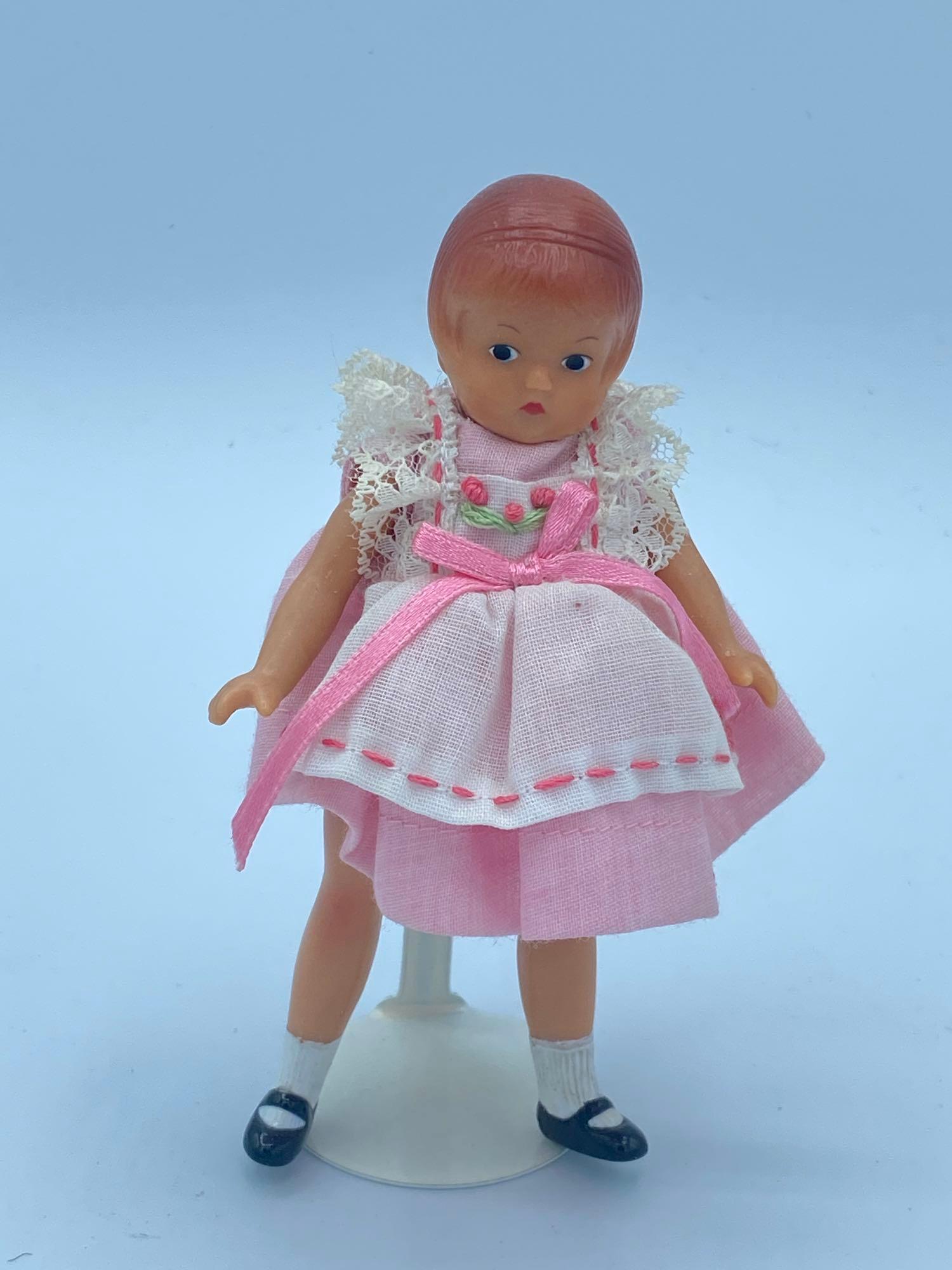 Wee Patsy: Wee Patsy Effanbee doll club, unmarked 1998. 5" doll.