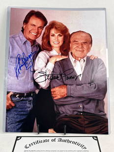 Robert Wagner and Stephanie Powers hand signed photo: Robert Wagner and Stephanie Powers hand signed photo 11 x 14 color photo with autographs, comes with certificate of authenticity from Heroes and Legends.