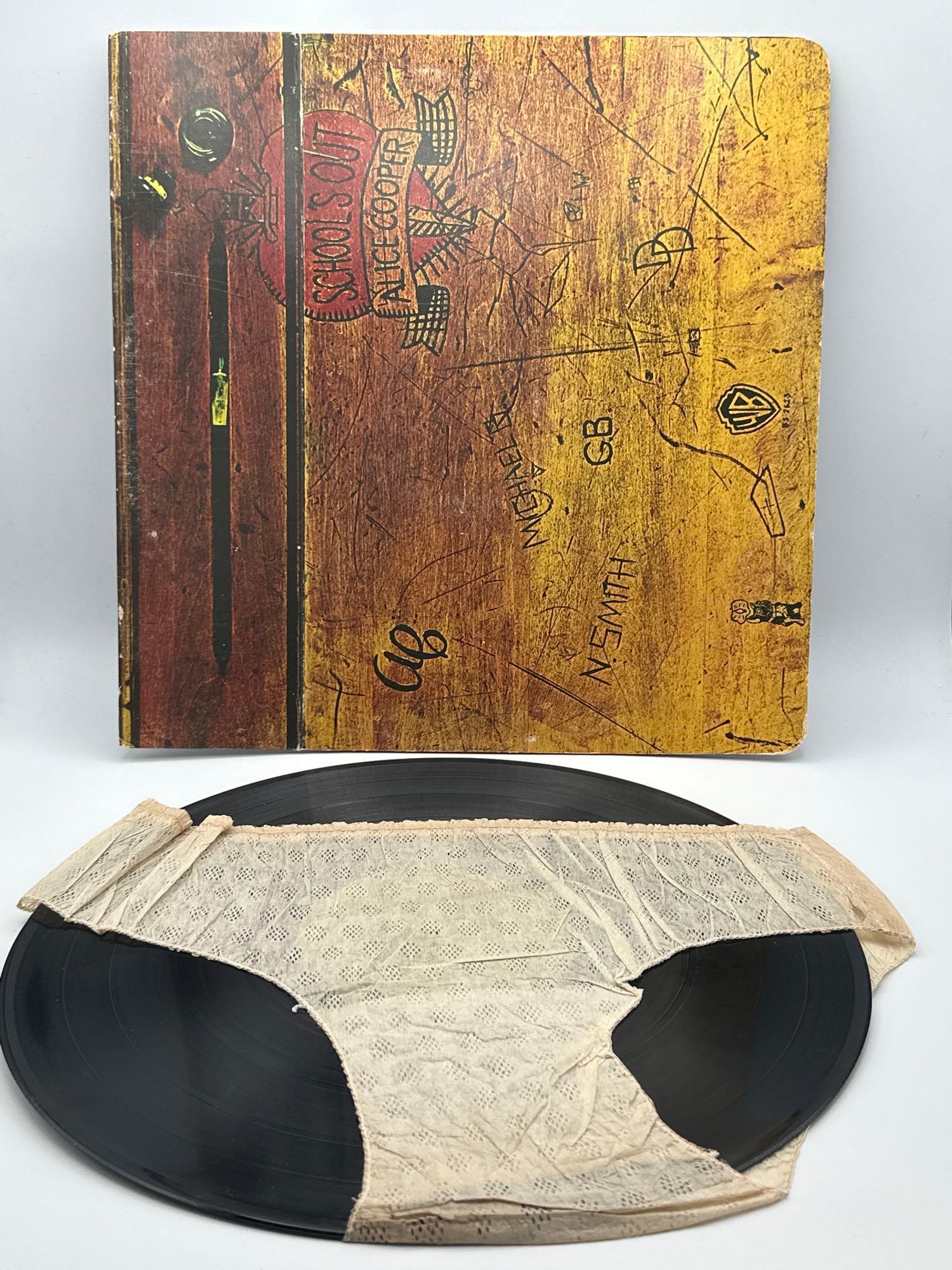 Alice Cooper- School’s out album (1 of 8)