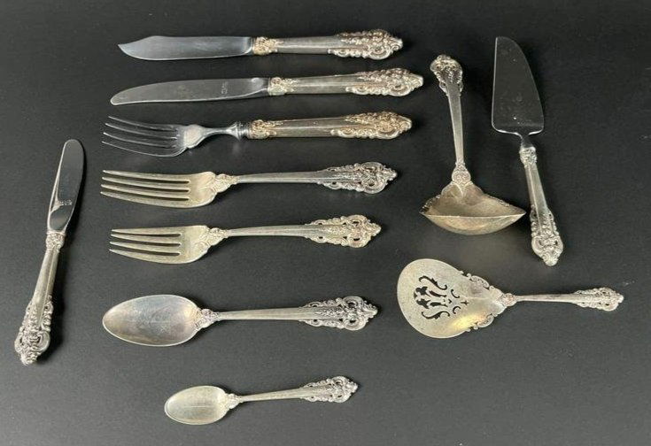 24 Piece Wallace Grande Baroque Sterling Silver Flatware (1 of 10)