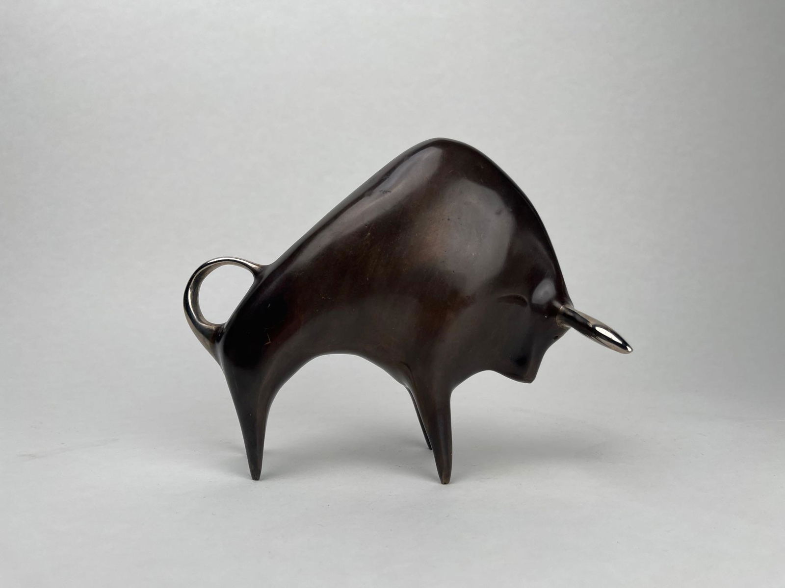 Ancizar Marin Bronze Bull Statue (1 of 9)