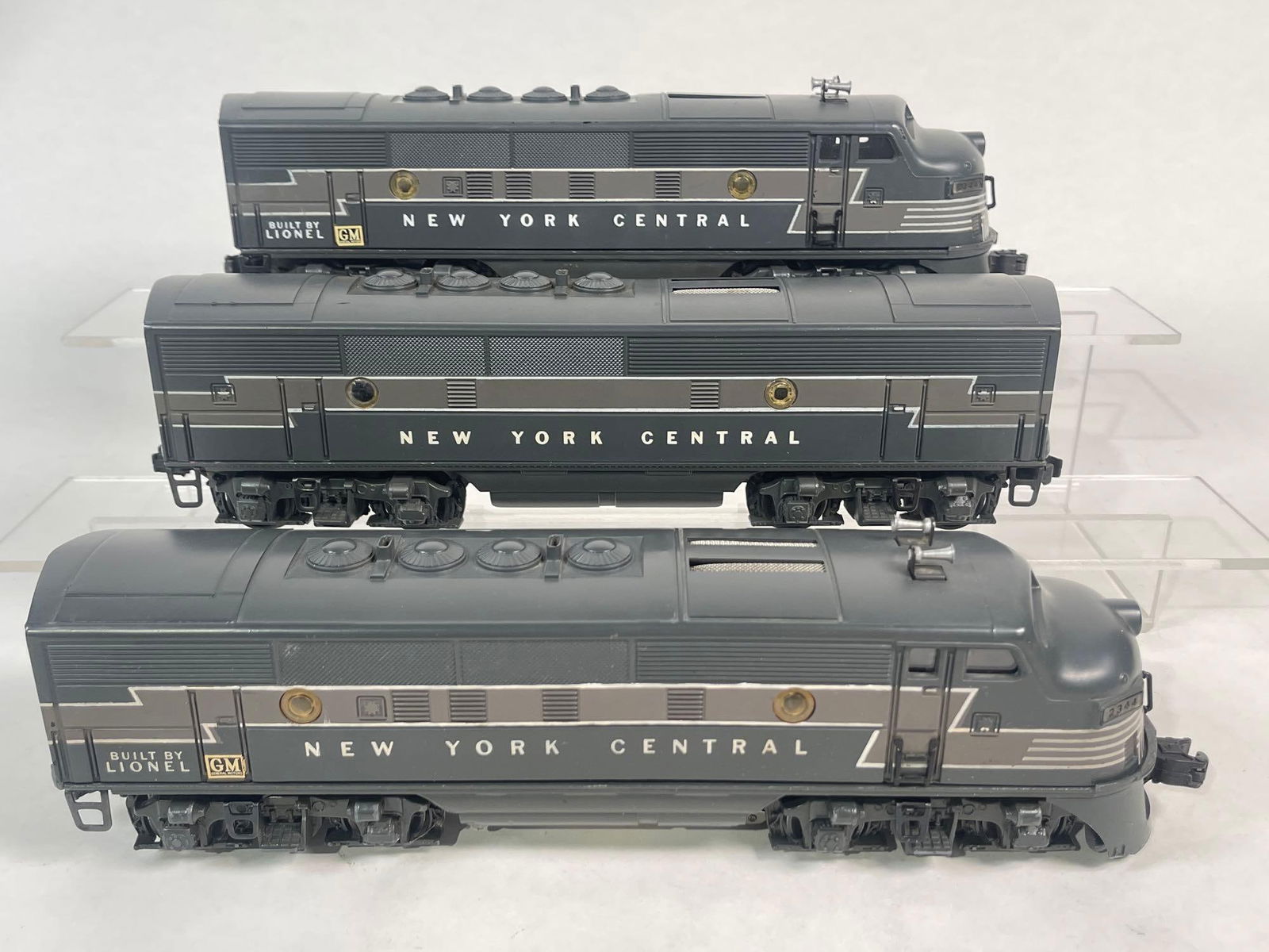 LIONEL NO. 2344 NYC NEW YORK CENTRAL F3 ABA DIESEL SET (1 of 12)