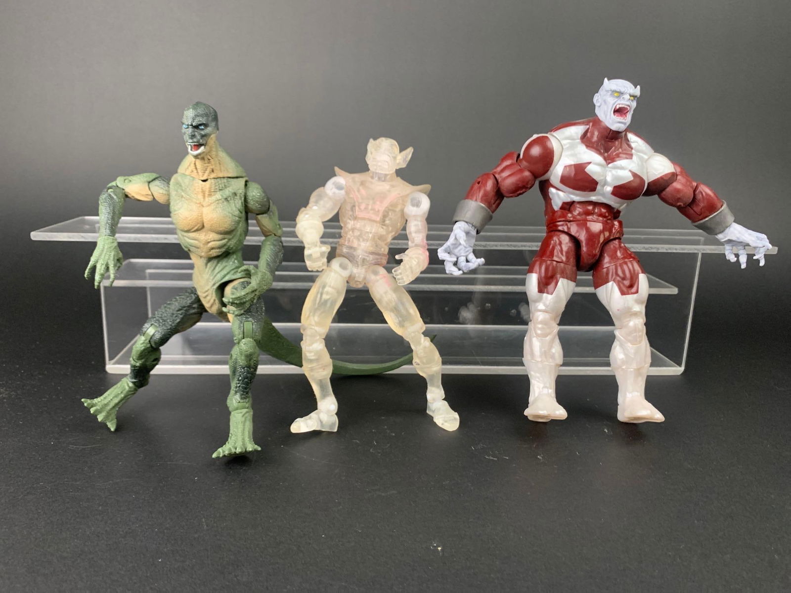 10 Marvel Legends Action Figures Lot (1 of 11)