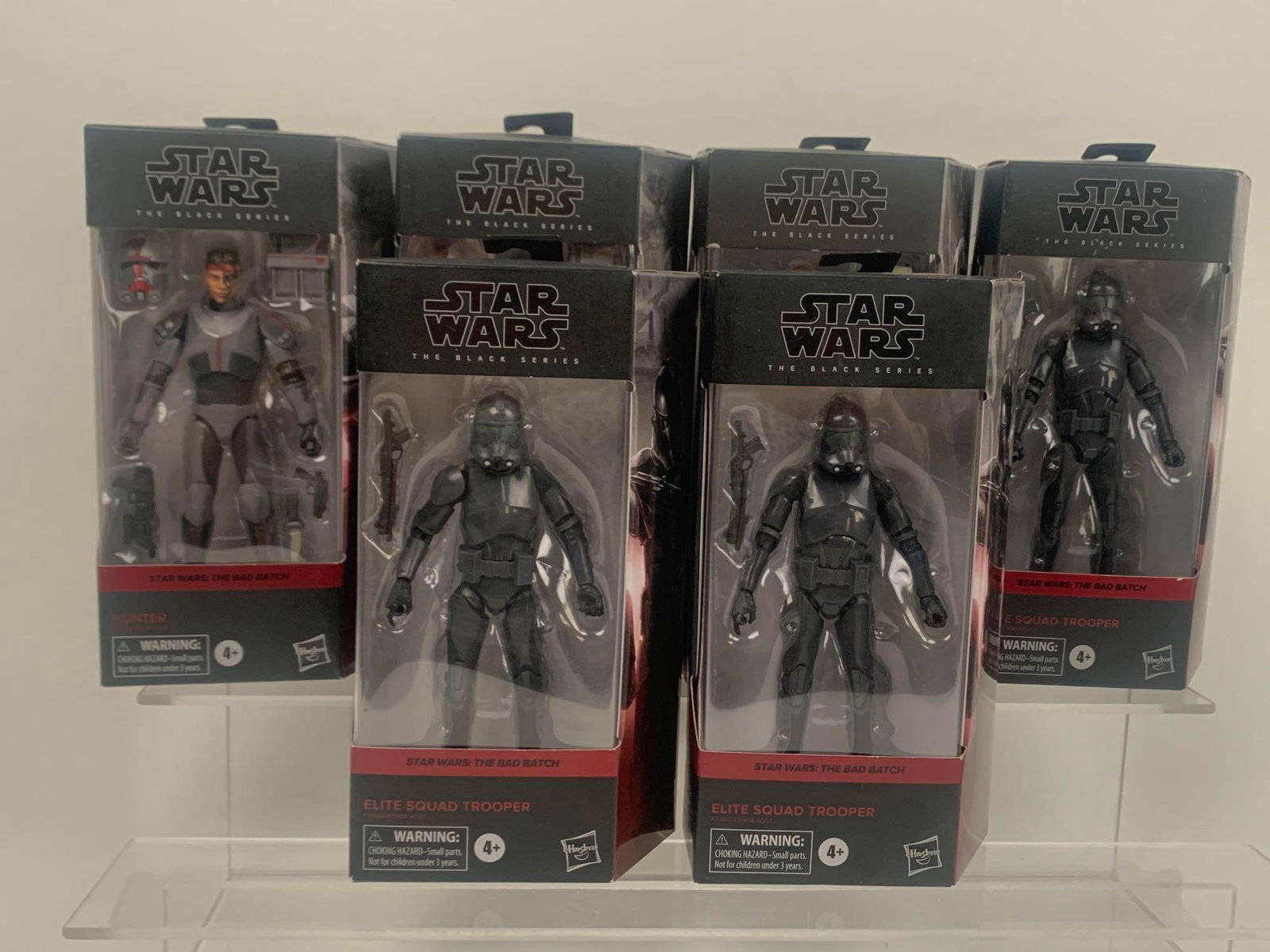 Six Star Wars The Black Series "The Bad Batch" (Hasbro): Star Wars The Black Series "The Bad Batch" (Hasbro) new and in the box. Tech: F1364/ E8908 ASST. (04) Two Hunter: F1859/ E8908 ASST. (01) Three Elite Squad Trooper: F2960/E8908 ASST. (03) Boxe