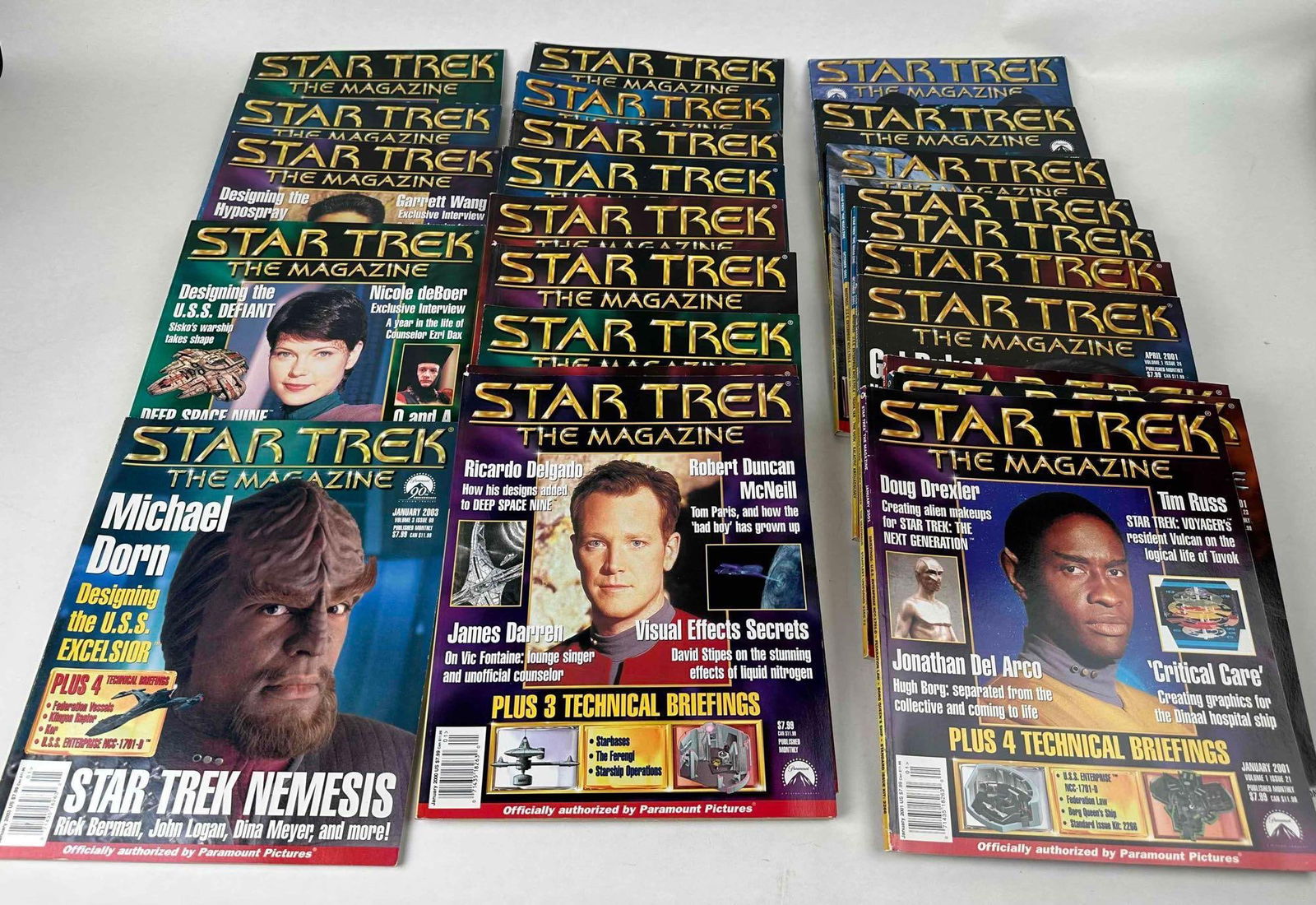 Large Lot of 43 Star Trek Magazines (1 of 8)