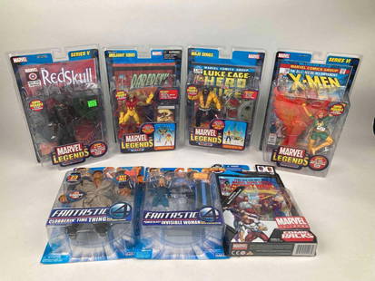 7 Marvel Action Figures with Comic Book Attached ( ToyBiz ): Lot of Marvel Action Figures with Comic Book Attached. 7 action figures from Marvel Universe and Marvel Comics. 5 of the action figures comes with a 32 page comic book attached. All come in their orig